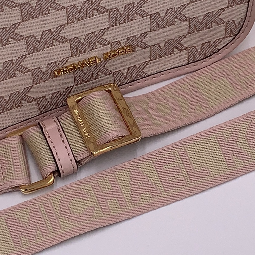MICHAEL KORS
Briley Small Logo Messenger XBODY Bag POWDER BLUSH MULTI - Picture 15 of 16